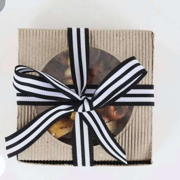 Brown Gift Boxes with Windows - Picture 7 of 8